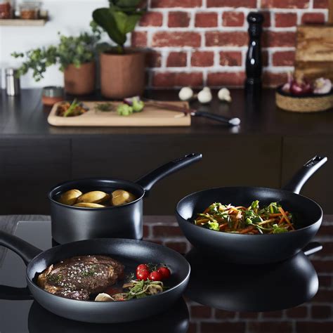 Tefal Ultimate Non Stick Wok 28cm - Bunnings Australia