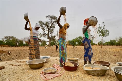 Restoring hope to displaced persons in the border areas of Burkina Faso ...