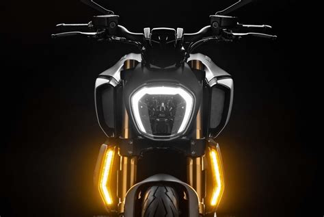 The All-New Ducati Diavel 1260 Is One Mean-Looking Cruiser - Asphalt ...