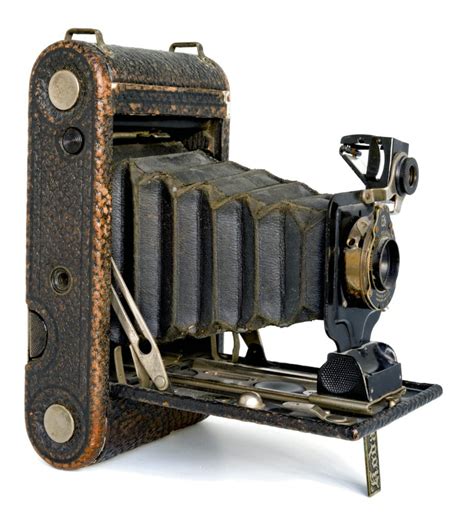 When Was The Camera Invented? A Short History Of Photography And Cameras | Pixsy