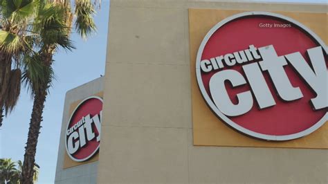 Circuit City to relaunch online next month, with stores on the horizon