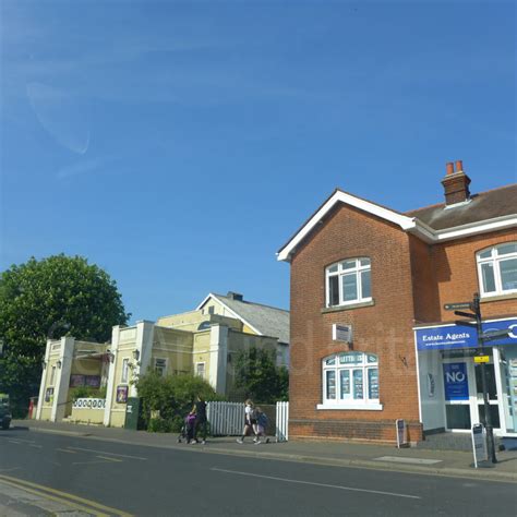 Burnham-on-Crouch, Essex CM0 8AA - See Around Britain