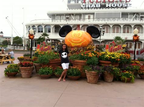 Five Free Ways to Enjoy Halloween at Walt Disney World - Sand and Snow