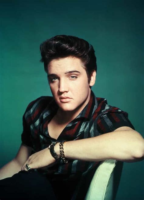 29 Handsome Pictures of Young Elvis Presley