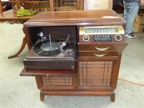 Rca victor radio phonograph cabinet - mzaerbeam