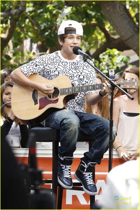 Austin Mahone: 'Extra' Performance! | Photo 556044 - Photo Gallery | Just Jared Jr.