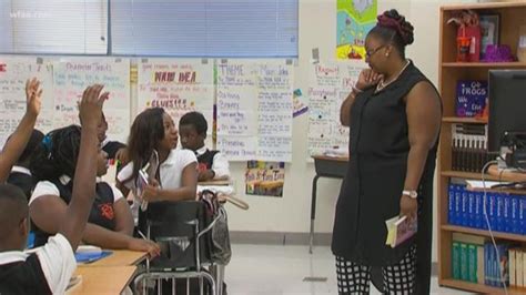 Uniforms needed for up to 3,000 Dallas students | wfaa.com