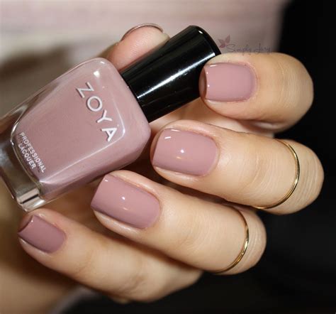 Happy Wednesday! Hope that you hand a great holiday. Zoya has release their third Naturel ...