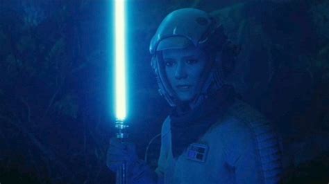 Close Up Look at Princess Leia's Lightsaber in STAR WARS: THE RISE OF ...