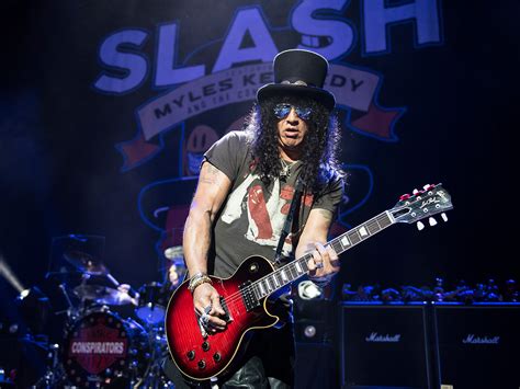 1965: Nace el guitarrista del grupo de rock "Guns N' Roses" Slash - Primicias 24