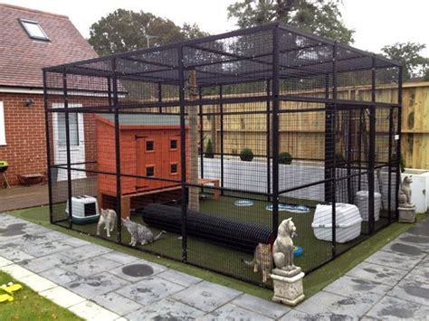 Modular cat run | Outdoor cat enclosure, Outdoor cat house, Cat ...