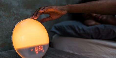 12 Best Sunrise Alarm Clocks & Wake-Up Lights in 2022: Philips SmartSleep, Jall, Lumie, Hatch | SELF