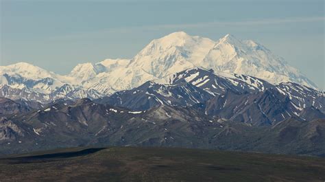 Mount Denali on a Clear Day - Denali National Park and Preserve, Alaska [OC] [4592x2576] : r ...