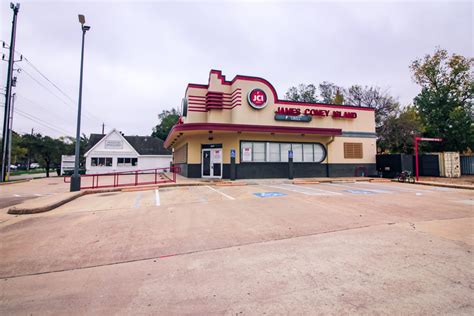 Bun B To Open Trill Burgers' First Brick-And-Mortar Location In Houston — 'It’s Been A Long Time ...