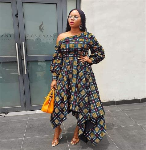 Gorgeous African print dress on Yemi Alade 💙💙💙🔥🔥 ____ ____ 👩🏿👜 @yemialade • • • … | Latest ...