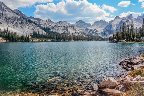 Alice Lake, Sawtooth Wilderness, Idaho [OC] [5950x3978] : EarthPorn