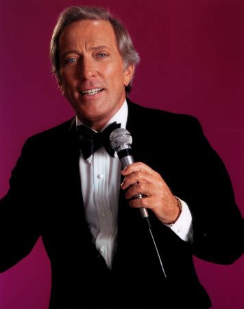 Andy Williams biography, birth date, birth place and pictures