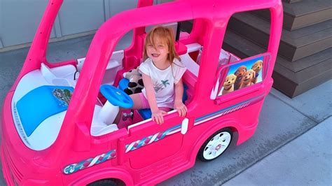 Power Wheels Barbie Dream Camper Battery-Powered Ride-On With Music Sounds 14 Accessories ...