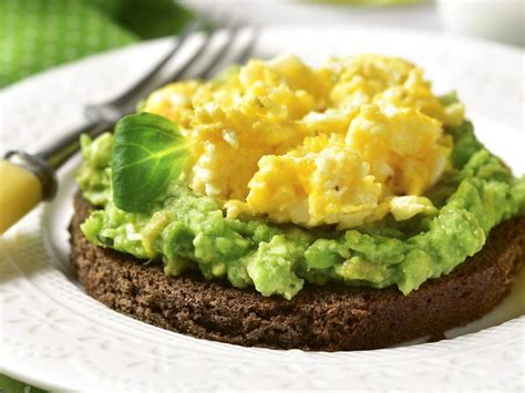 Scrambled Eggs on Toast with Vegemite and Avocado Recipe and Nutrition ...