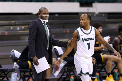 Cleveland State coach Dennis Gates named Horizon League Coach of the Year for second year in a ...