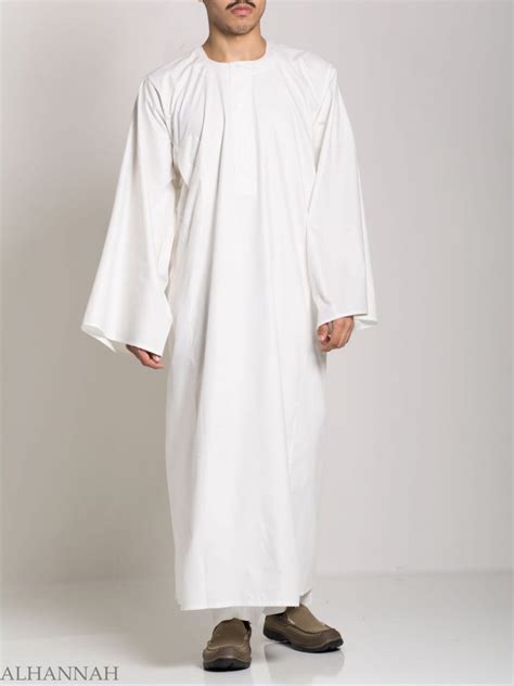 Buy Classic Men's Middle Eastern Thobe & Dishdasha | Alhannah Islamic Clothing