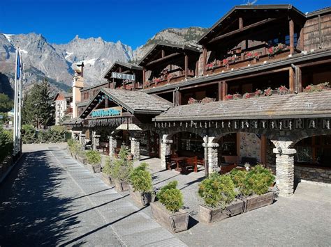 IH Hotels Courmayeur Mont Blanc Resort in Courmayeur | Best Rates & Deals on Orbitz