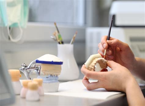 An Overview of the Dental School Curriculum | Admissions Helpers