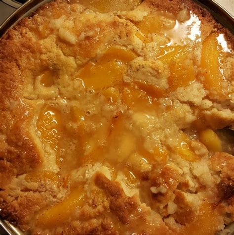 CLASSIC BISQUICK™ PEACH COBBLER - Crockpot Girl