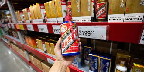 A Weekend in Maotai: Inside the Bizarre Cult of China’s Most Notorious Liquor - RADII