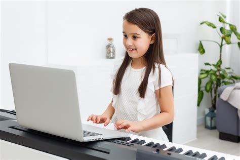 Private Piano Lessons & 8 Convenient Locations - Menchey Music