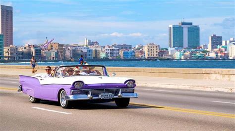 The Malecon | Best things to do in Havana