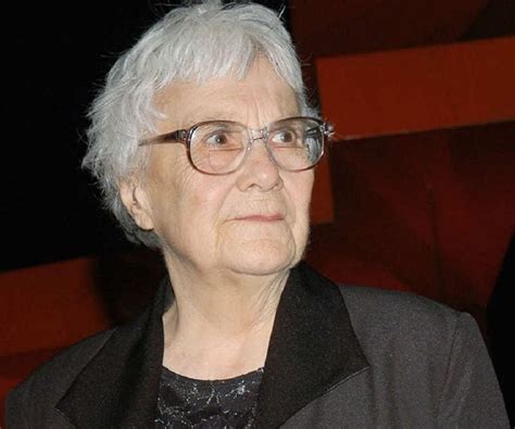 Harper Lee Biography - Childhood, Life Achievements & Timeline