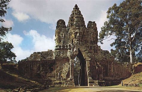 Angkor Thom | temple complex, Angkor, Cambodia | Britannica