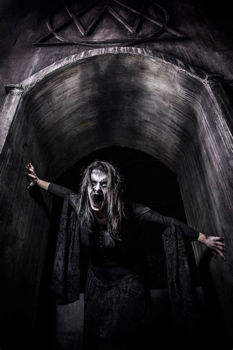 Spirits on Sproat: All-new scares planned for Oak Lawn’s Midnight Terror Haunted House in 2017