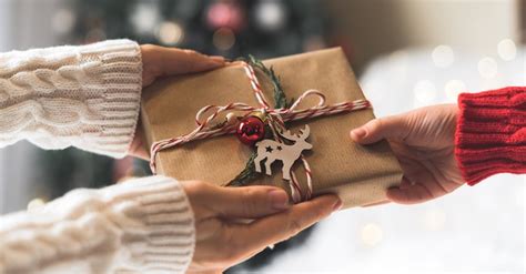 How to Give Christmas Gifts When Money Is Tight - Christmas and Advent