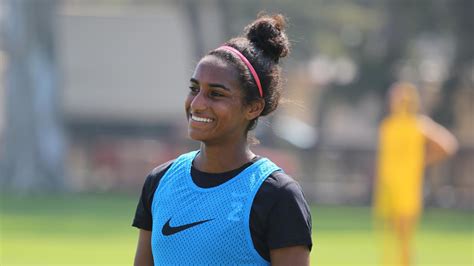 Extra Time: Naomi Girma - Stanford Cardinal - Official Athletics Website