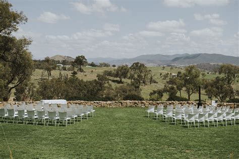 Wallaroo Wines - Weddings in Yass Valley - Reception Venues & Accomodation • Visit Yass Valley