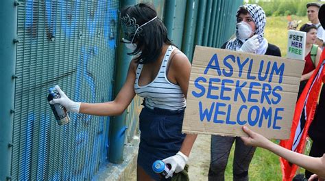 Inside The Yarl’s Wood Immigration Center Protests | by The Establishment | The Establishment ...