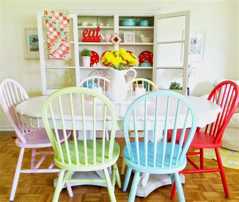 hopscotch lane: Colorful Dining Room Chairs