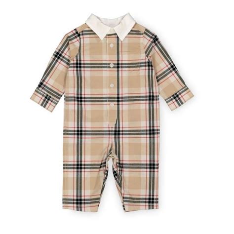 The Cutest Fall-Inspired Baby Outfits We’ve Ever Seen | Stuff We Love | TLC.com