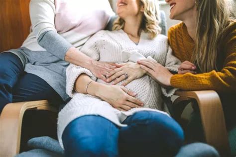 How Does Surrogacy Work? - FamilyEducation