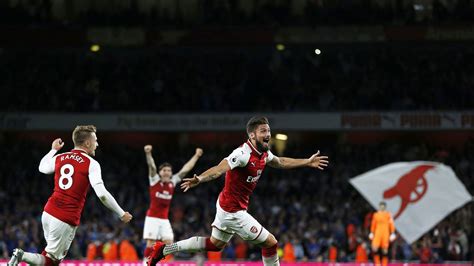 Arsenal 4 - 3 Leicester - Match Report & Highlights