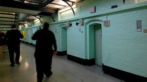 Chelmsford prison: Suicide failures at jail 'dismally regular' - BBC News