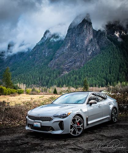 Kia Stinger GT2 | Kia Stinger GT2 with a cloud-wrapped Mt. S… | Flickr