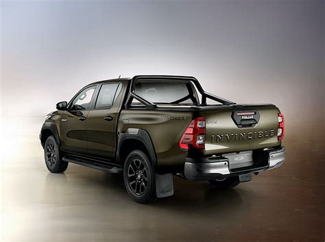 Invincible 2021 Toyota Hilux Pickup Revealed with New Engine and Improved Looks - autoevolution