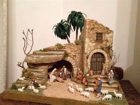 Risultati immagini per pinterest+presepi | Christmas nativity scene display, Christmas nativity ...