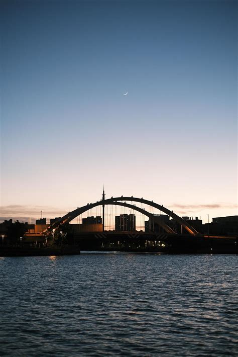 Deep blue water of Harbour Bridge at sunset 21035346 Stock Photo at Vecteezy