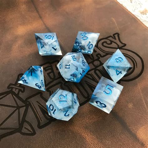 Handmade custom dice set for Dungeons and Dragons | Fantasy Minis