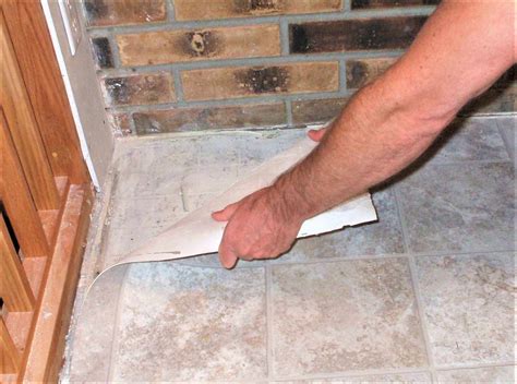 How To Remove Vinyl Flooring