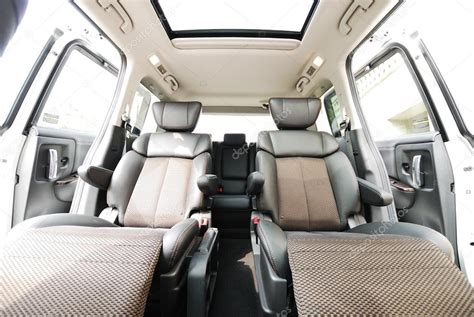 Nissan Elgrand MPV interior – Stock Editorial Photo © teddyleung #114476952